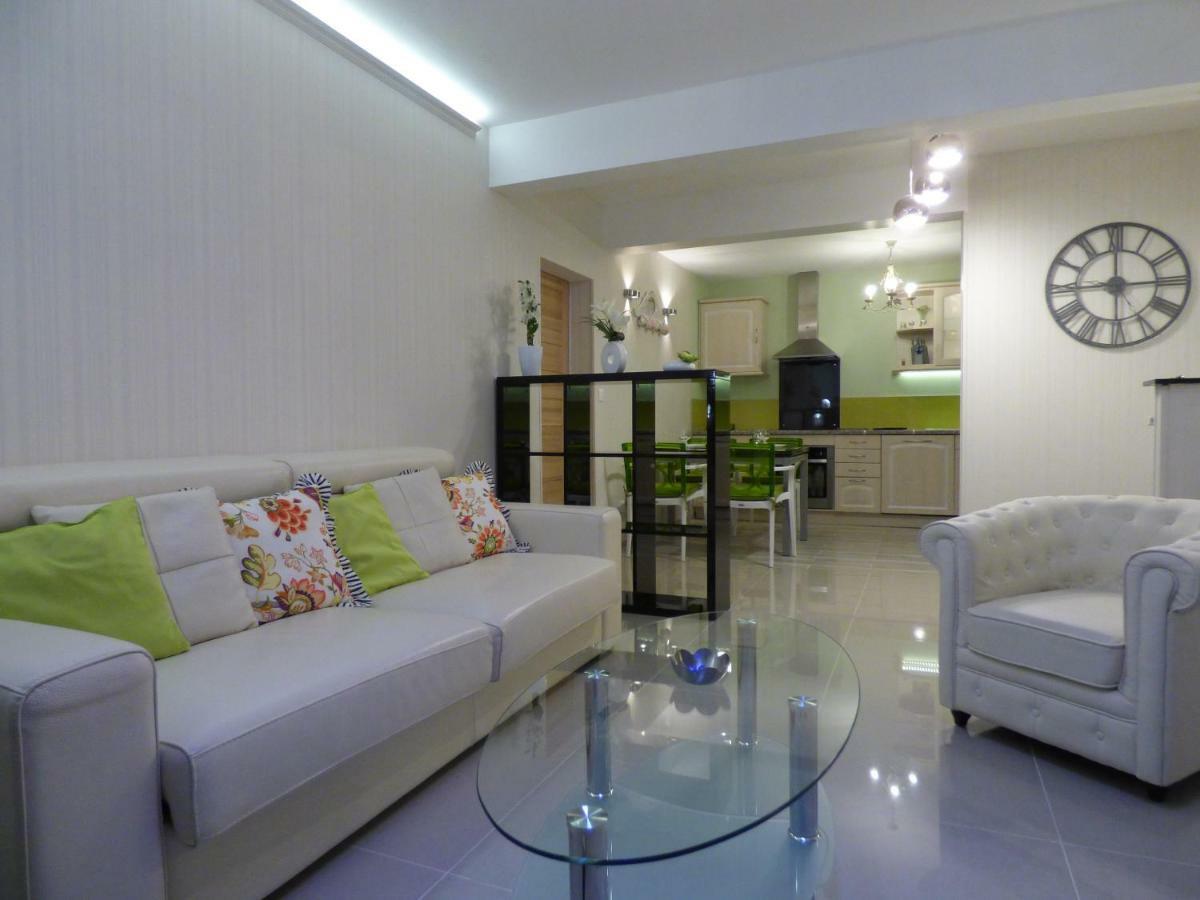 Villa Maison Blanche Tulle 1 A 4 Personnes Exterior photo
